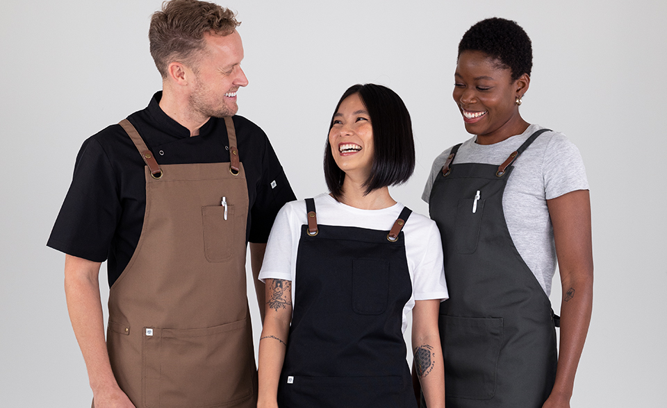 LUNA Aprons, ARLI Shirt & ALEX Classic Tees