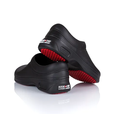 NEO Pro Chef Clogs – Black with Red Sole